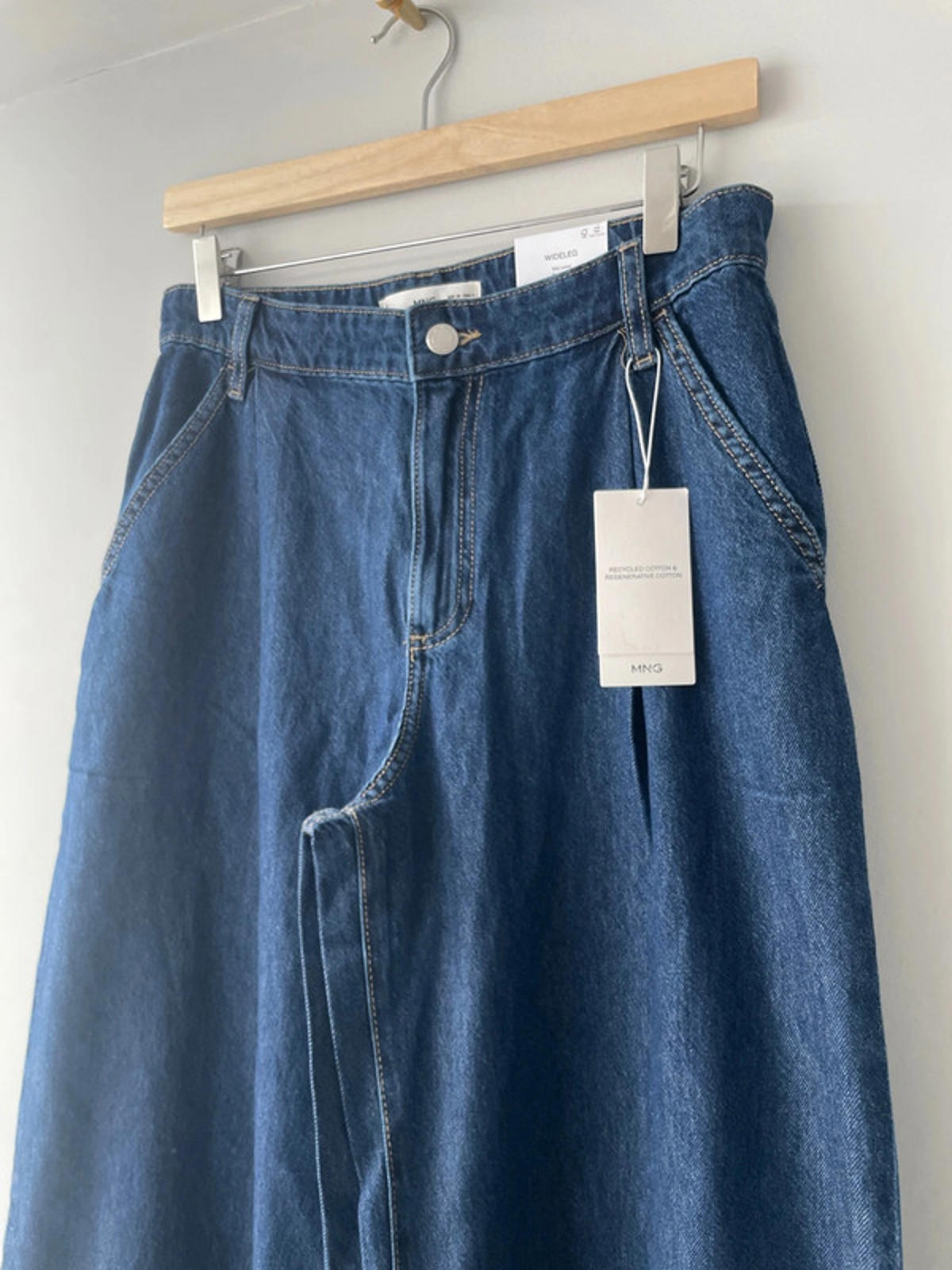 Women’s Mango Wide Leg Pleated Front Soft Denim Jeans - W29/L31 - 2192