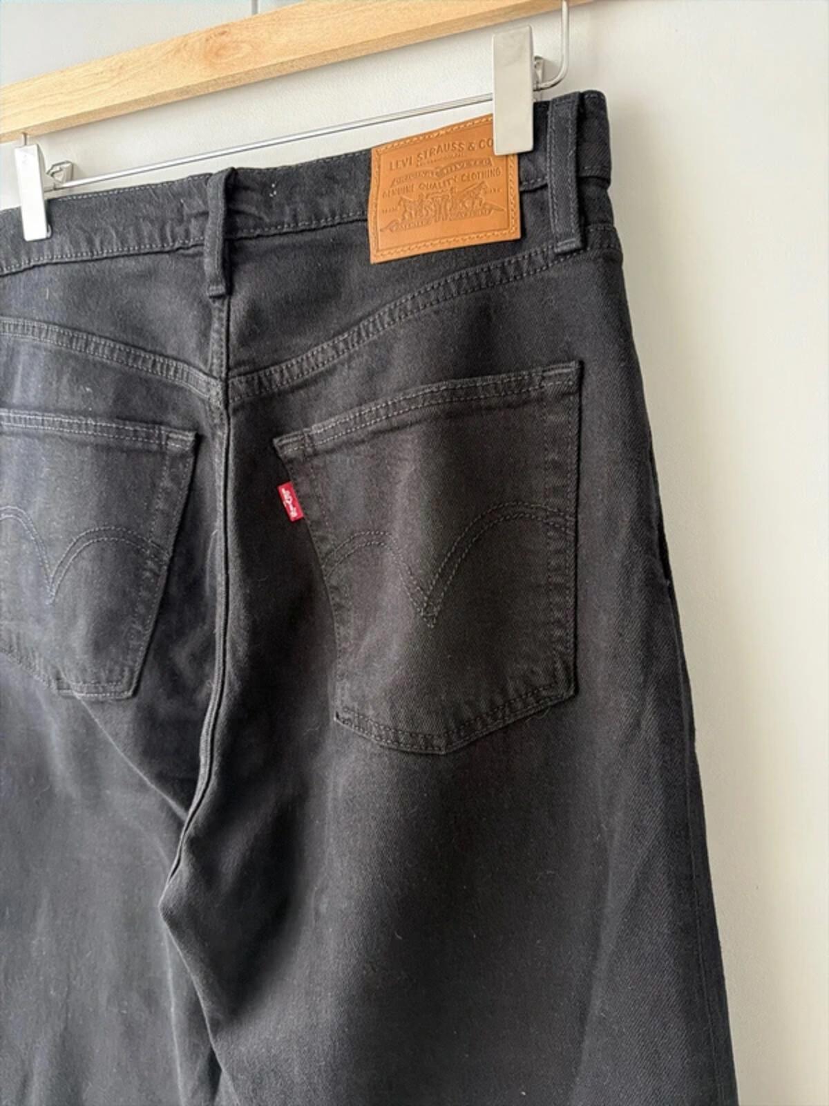 Women’s Levi’s High Waisted Ribcage Straight Fit Jeans In Black - W28/L27 - 3356