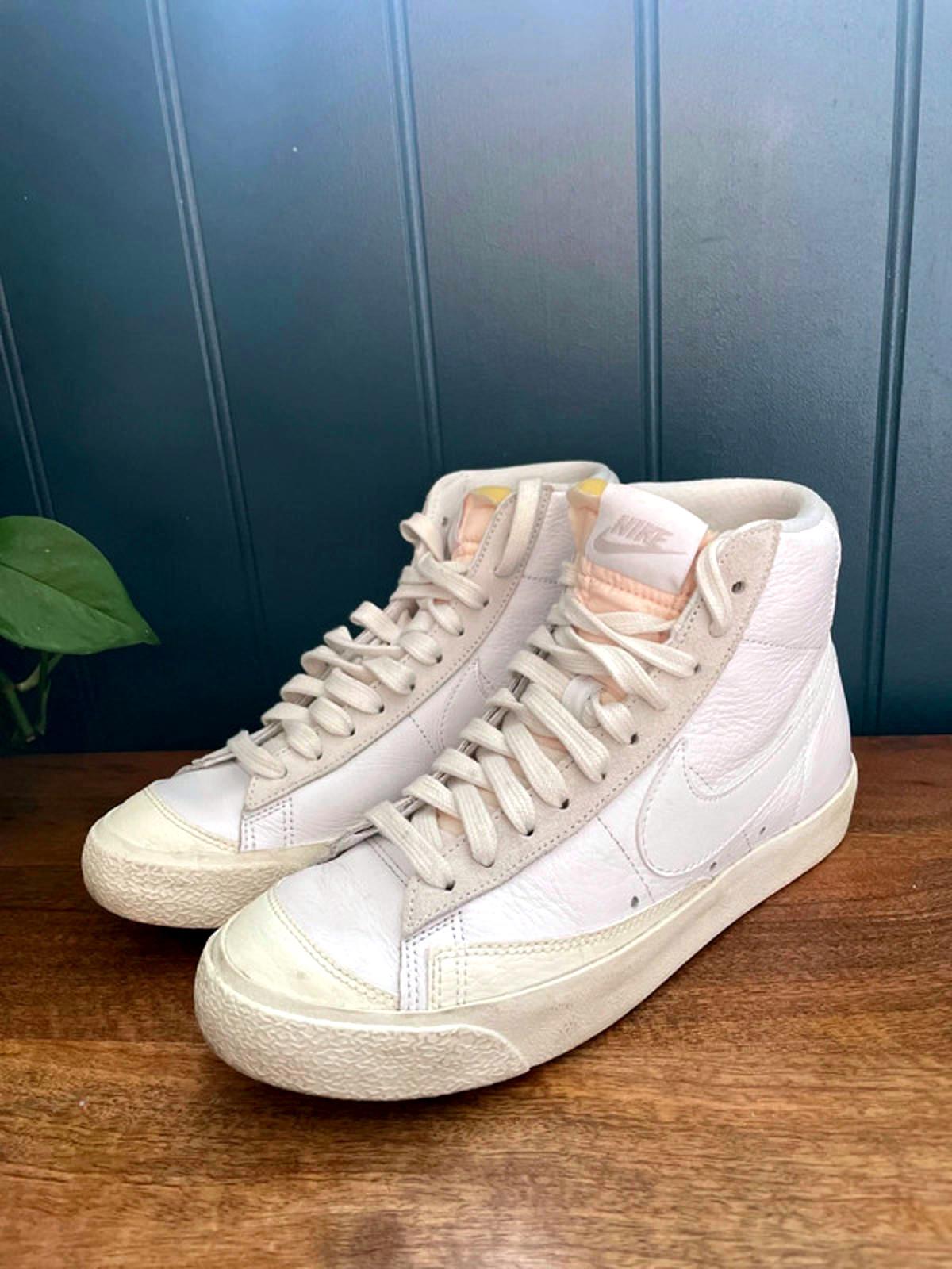 Women’s Nike Blazer Mid 77 Premium Leather Trainers In White - UK 5 - 1788