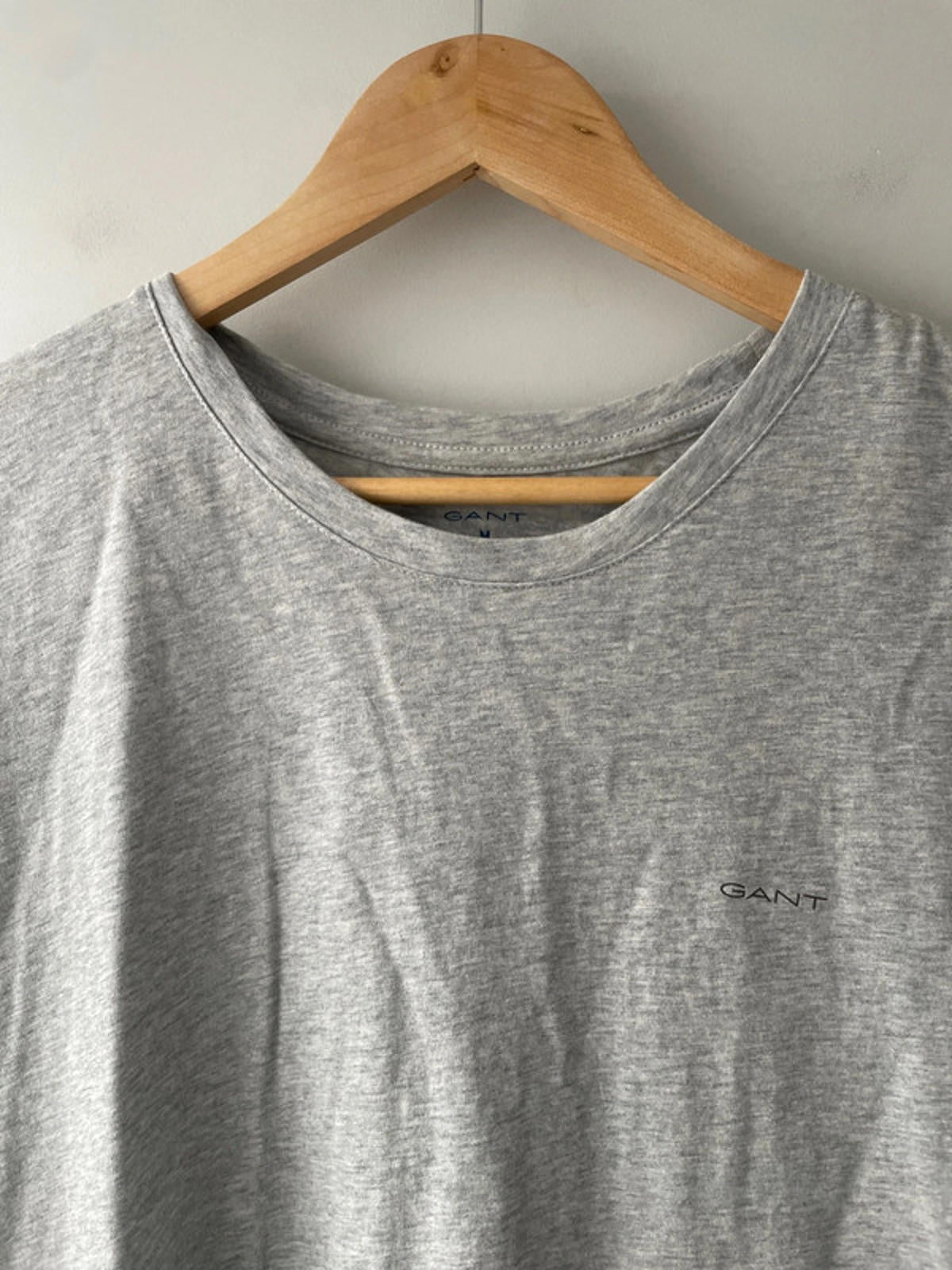 Men’s GANT Short Sleeve Crew Neck T-shirt In Grey - Medium - 2833