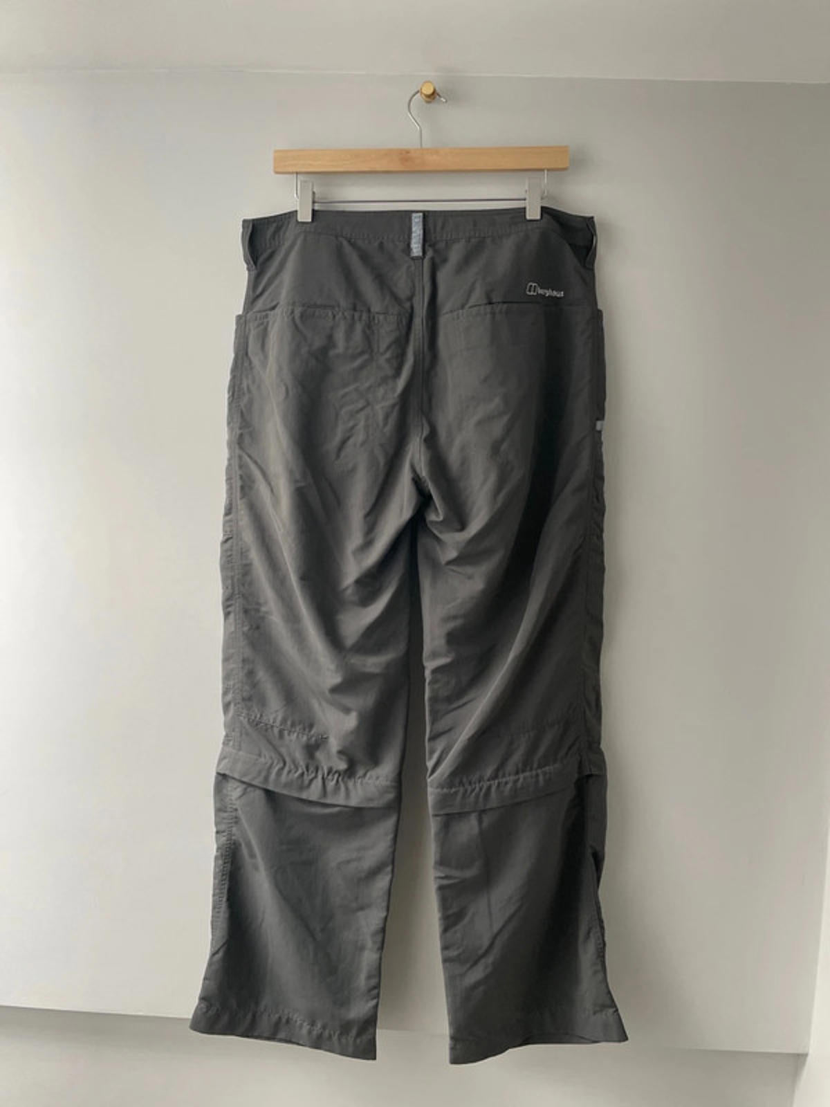 Men’s Berghaus Cargo Trousers / shorts In Grey - W34/L32 - 2441