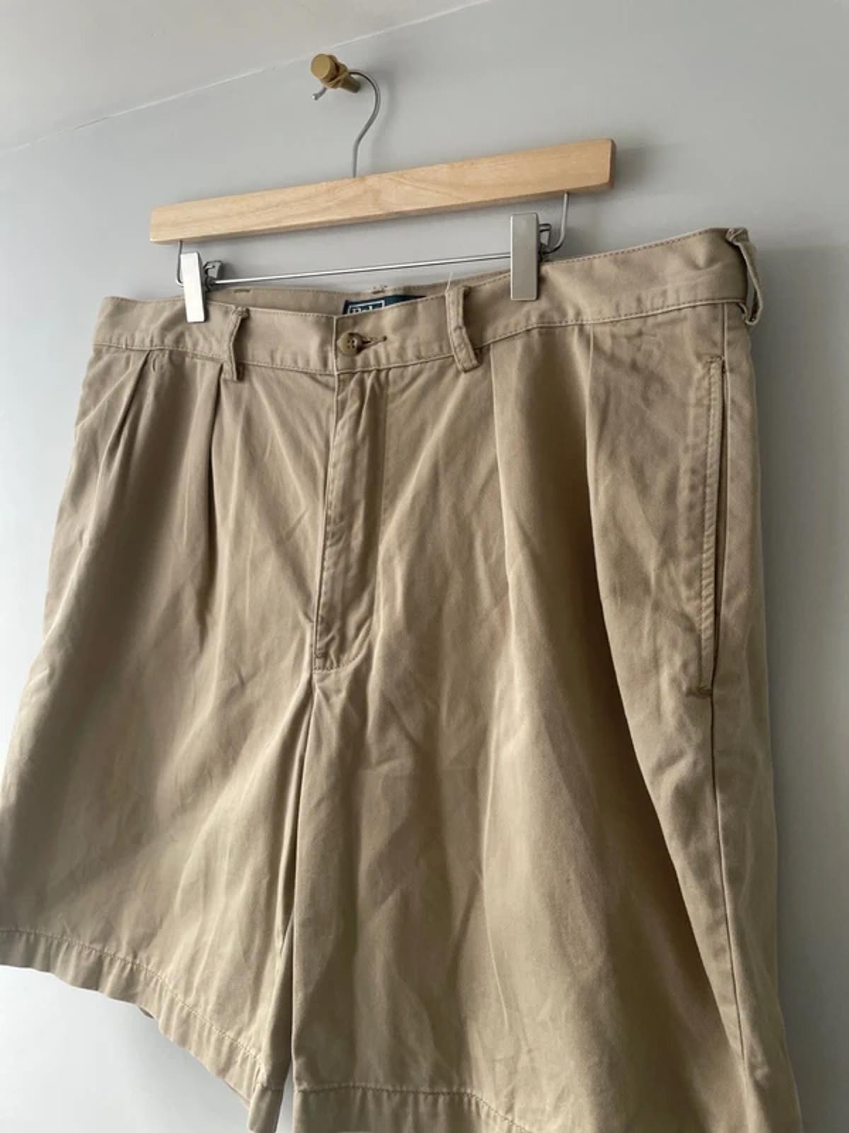 Men’s Ralph Lauren Tyler Front Pleated Shorts in Beige - W38/L9 - 3182