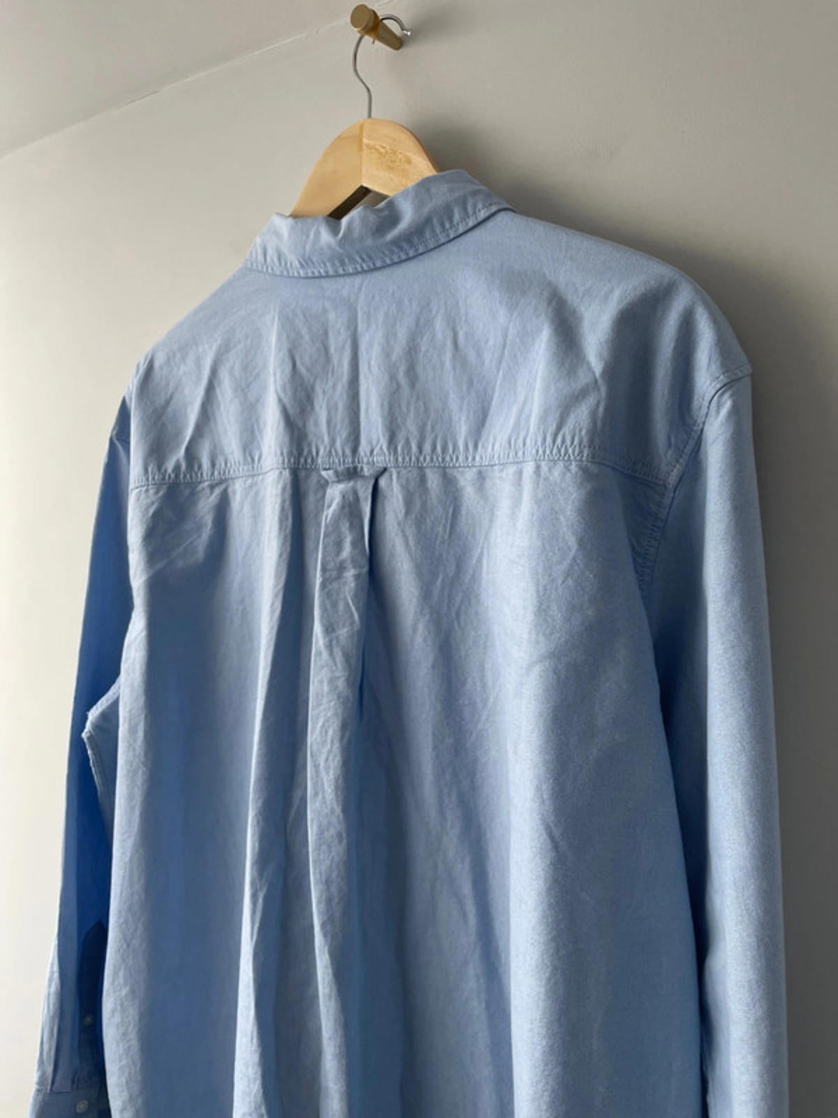 Men’s H&M Oversized Fit Long Sleeve Chambray Shirt In Blue - Medium - 2233