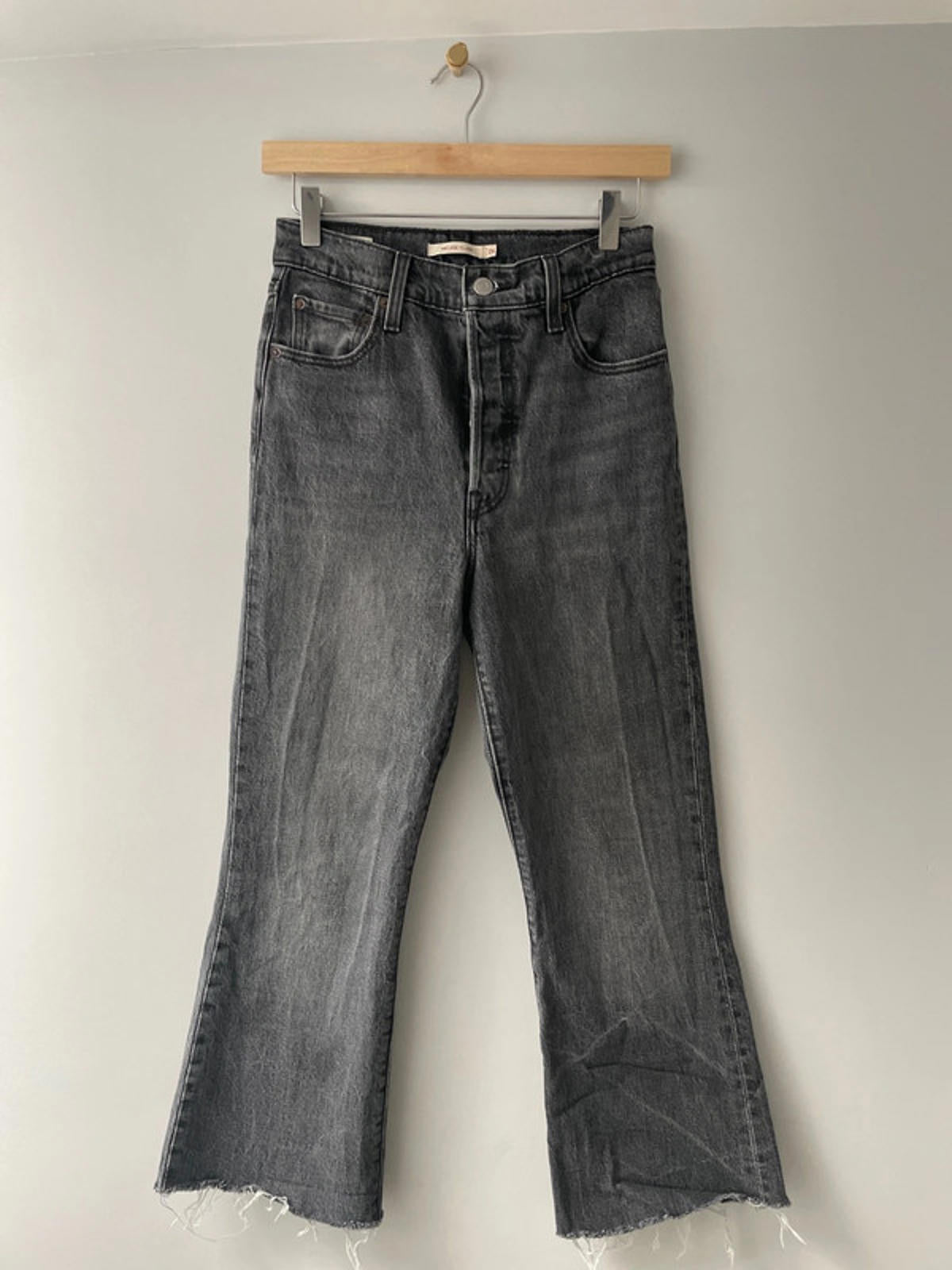 Women’s Levi’s Ribcage High Waisted Flare Fit Raw Hem Jeans In Black - W26/L25 - 2491