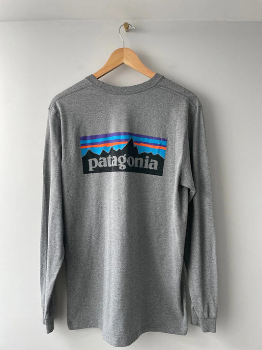 Men’s Patagonia Long Sleeve Crew Neck Printed T-shirt - Medium - 1538