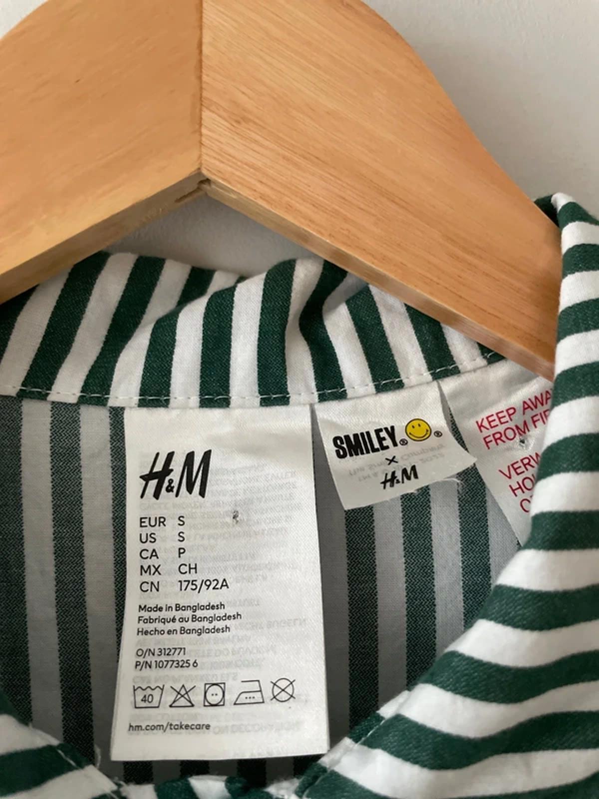 Men’s H&M X Smiley Colab Striped Short Sleeve Shirt in Green/White - Small -2935