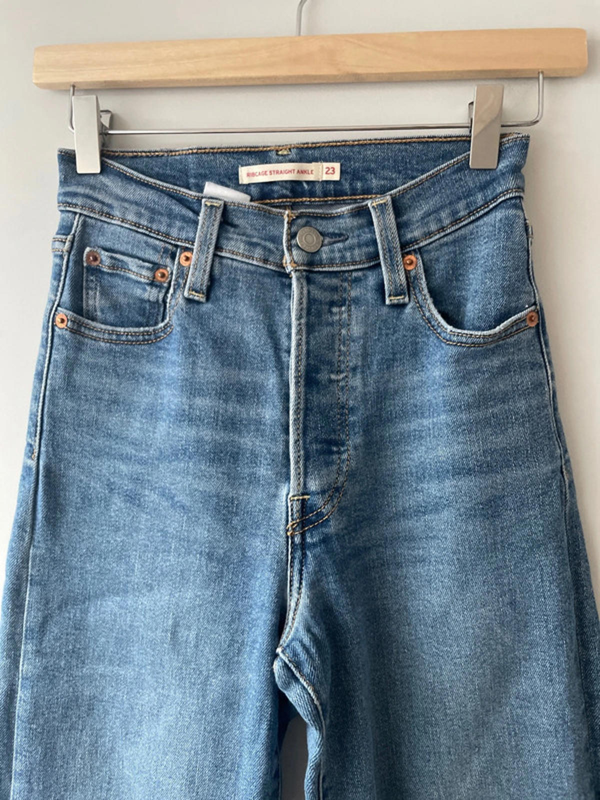 Women’s Levi’s High Waisted Ribcage Straight Fit Jeans In Navy - W23/L27 - 2811