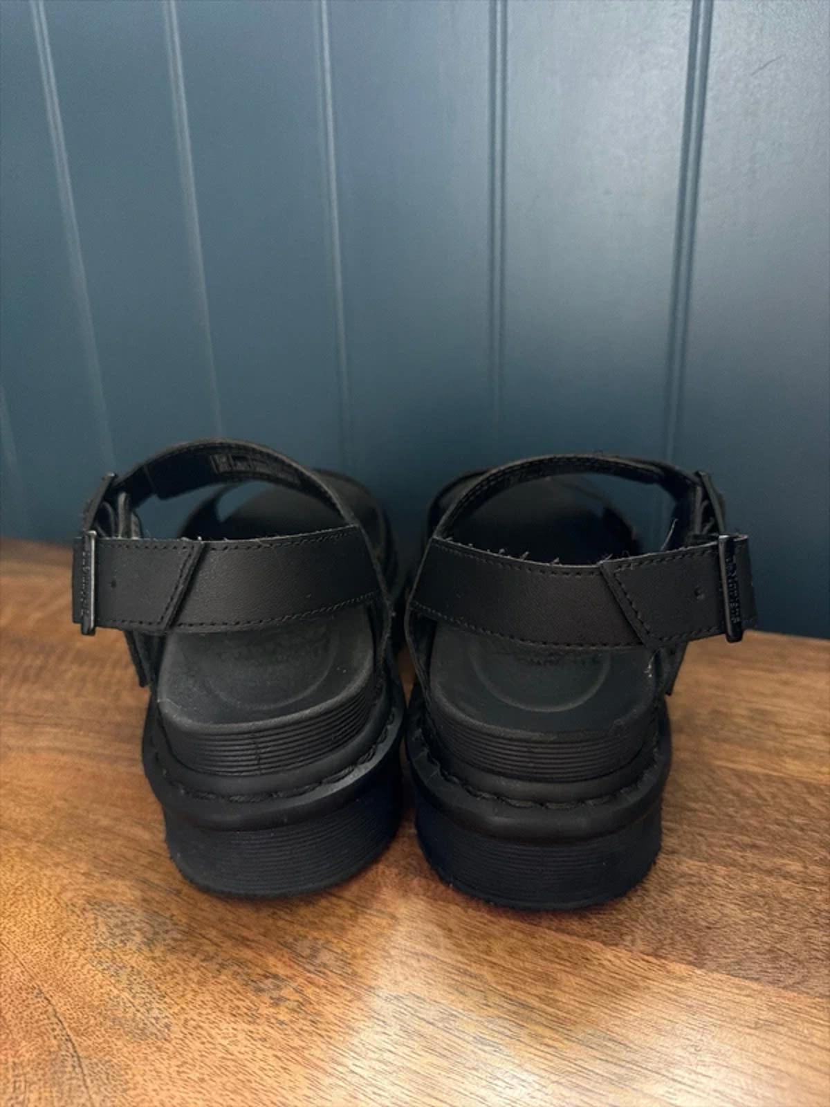 Women’s Dr Martens Voss Chunky Sole Sandals in Black - Uk6.5 - 3284
