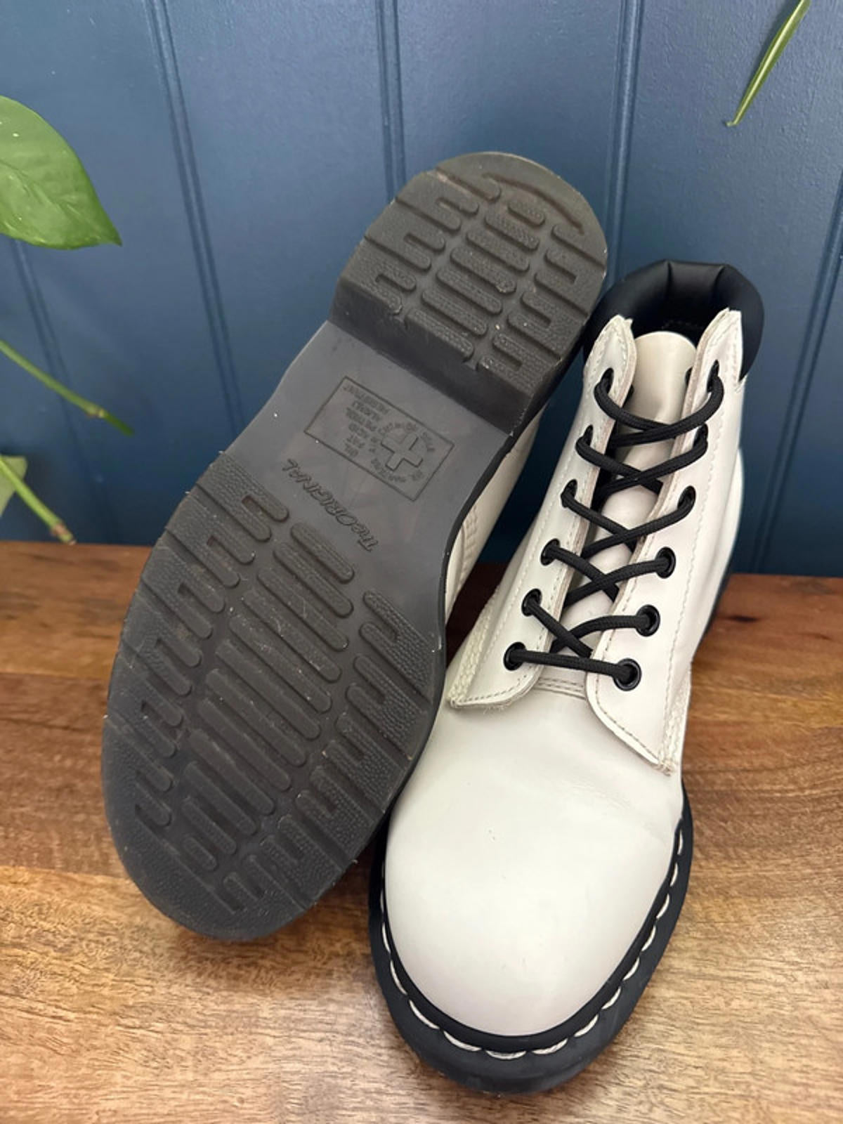 Women’s Dr Martens 939 Premium Leather Lace Up Boots In White/Black - Uk6 - 0784