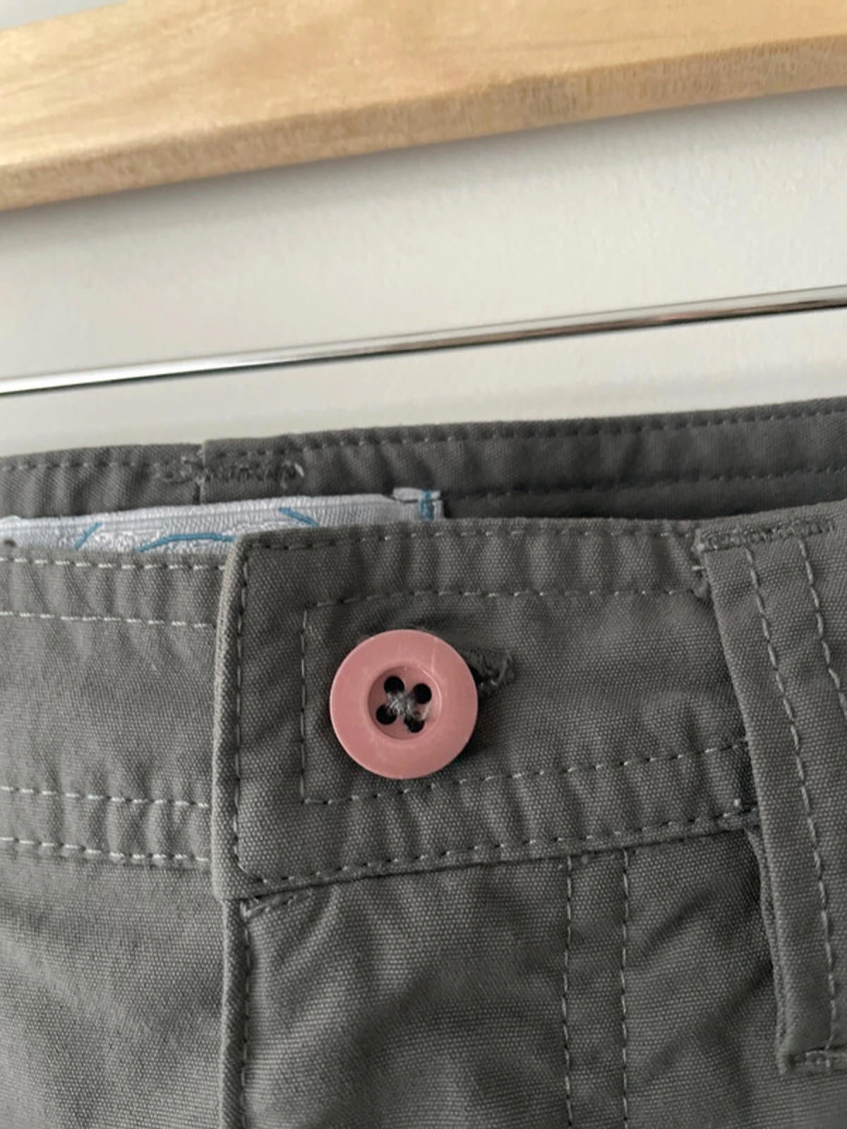 Men’s Berghaus Cargo Trousers / shorts In Grey - W34/L32 - 2441