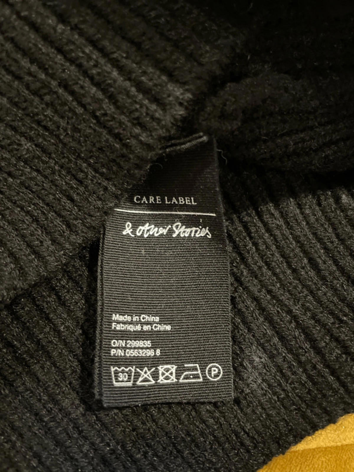 Women’s & Other Stories Cropped Premium Wool Cardigan In Black - XSmall - 2501