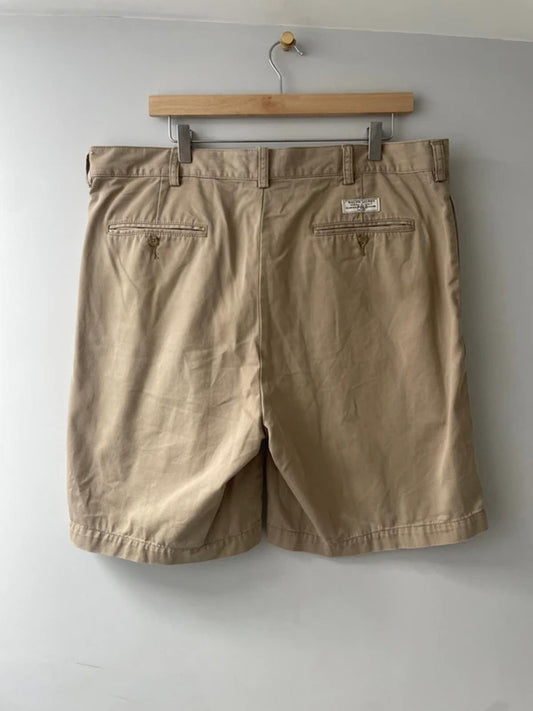 Men’s Ralph Lauren Tyler Front Pleated Shorts in Beige - W38/L9 - 3182