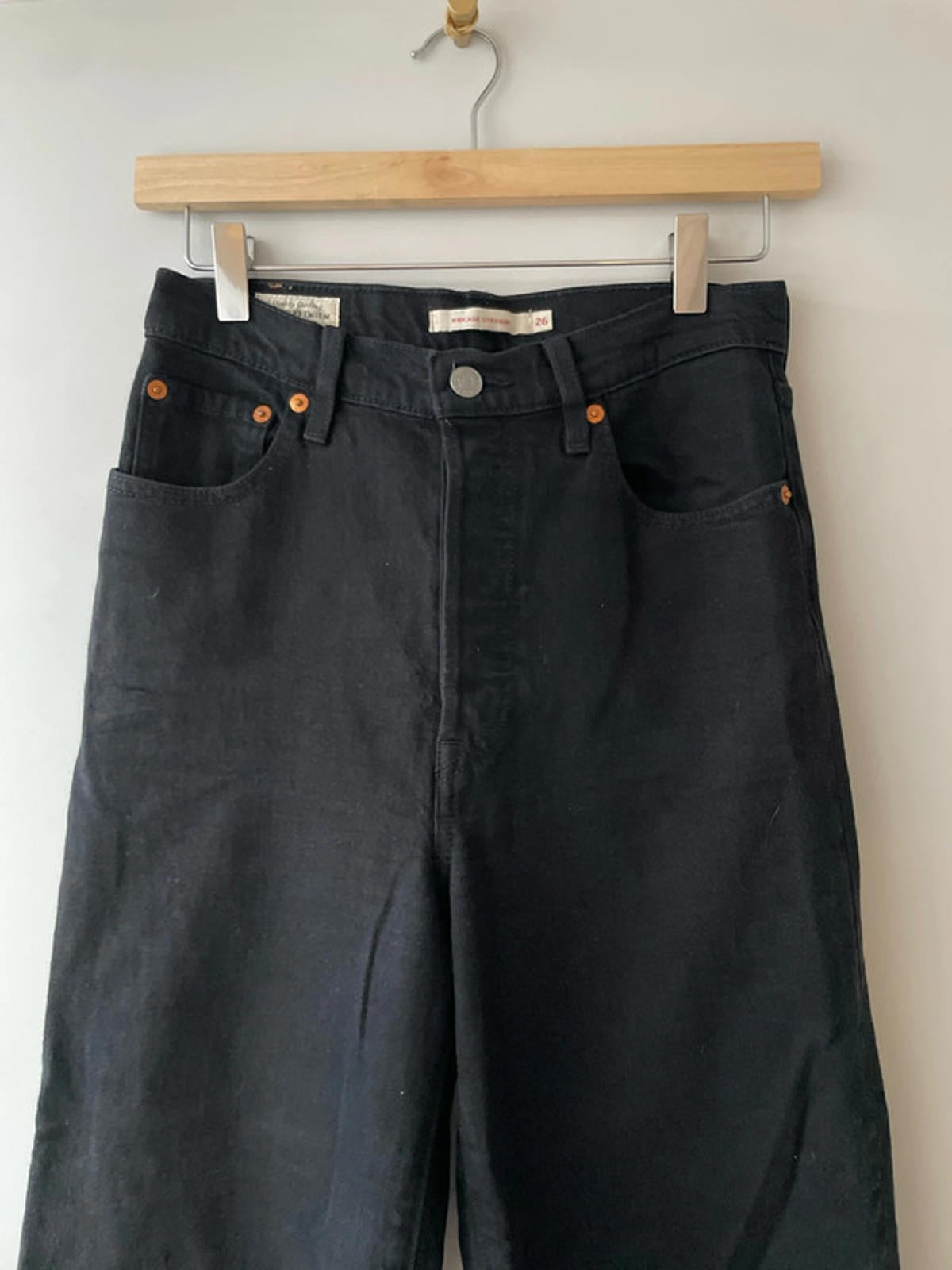 Women’s Levi’s High Waisted Ribcage Straight Fit Jeans In Black - W26/L27 - 2758