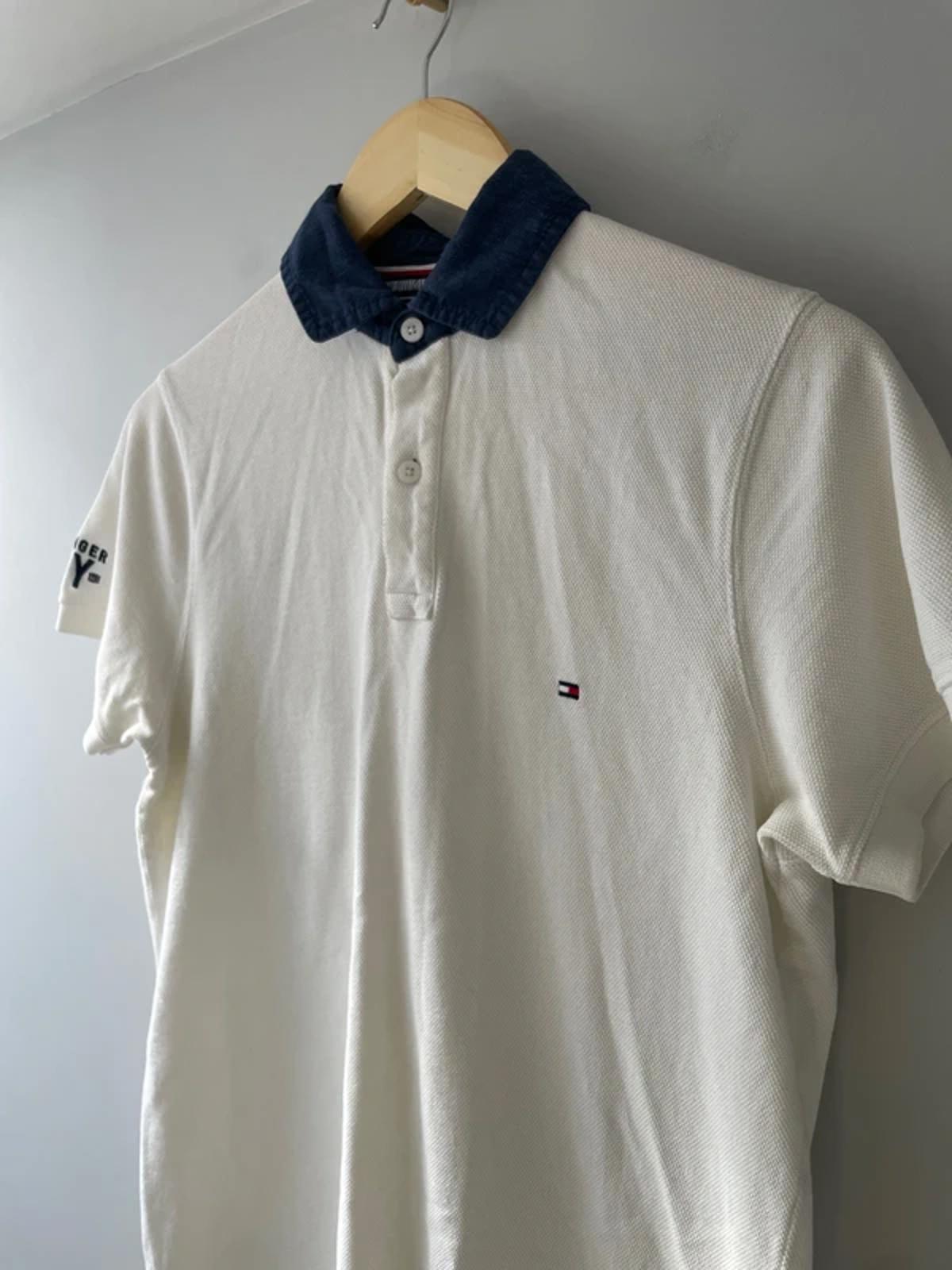 Men’s Tommy Hilfiger Slim Fit Polo Top in White And Navy - Small - 3019