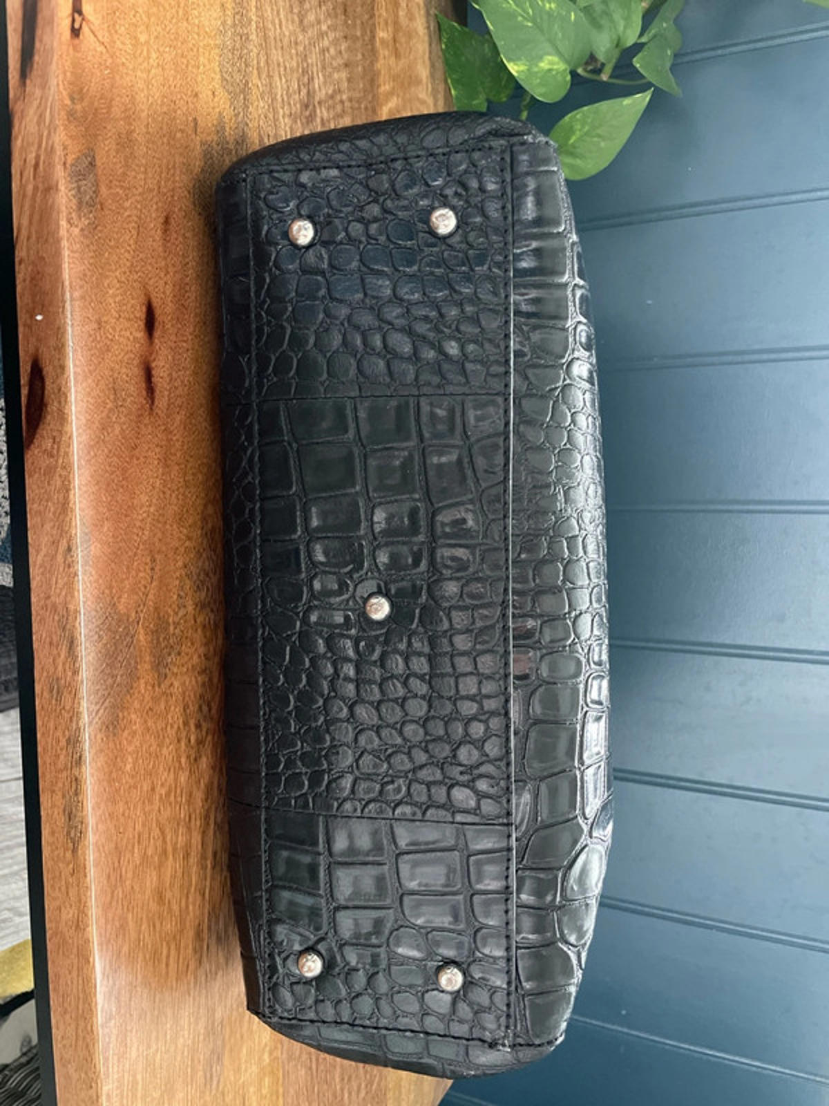 Women’s Osprey London Black Croc Embossed Leather Bag In Black - 2415