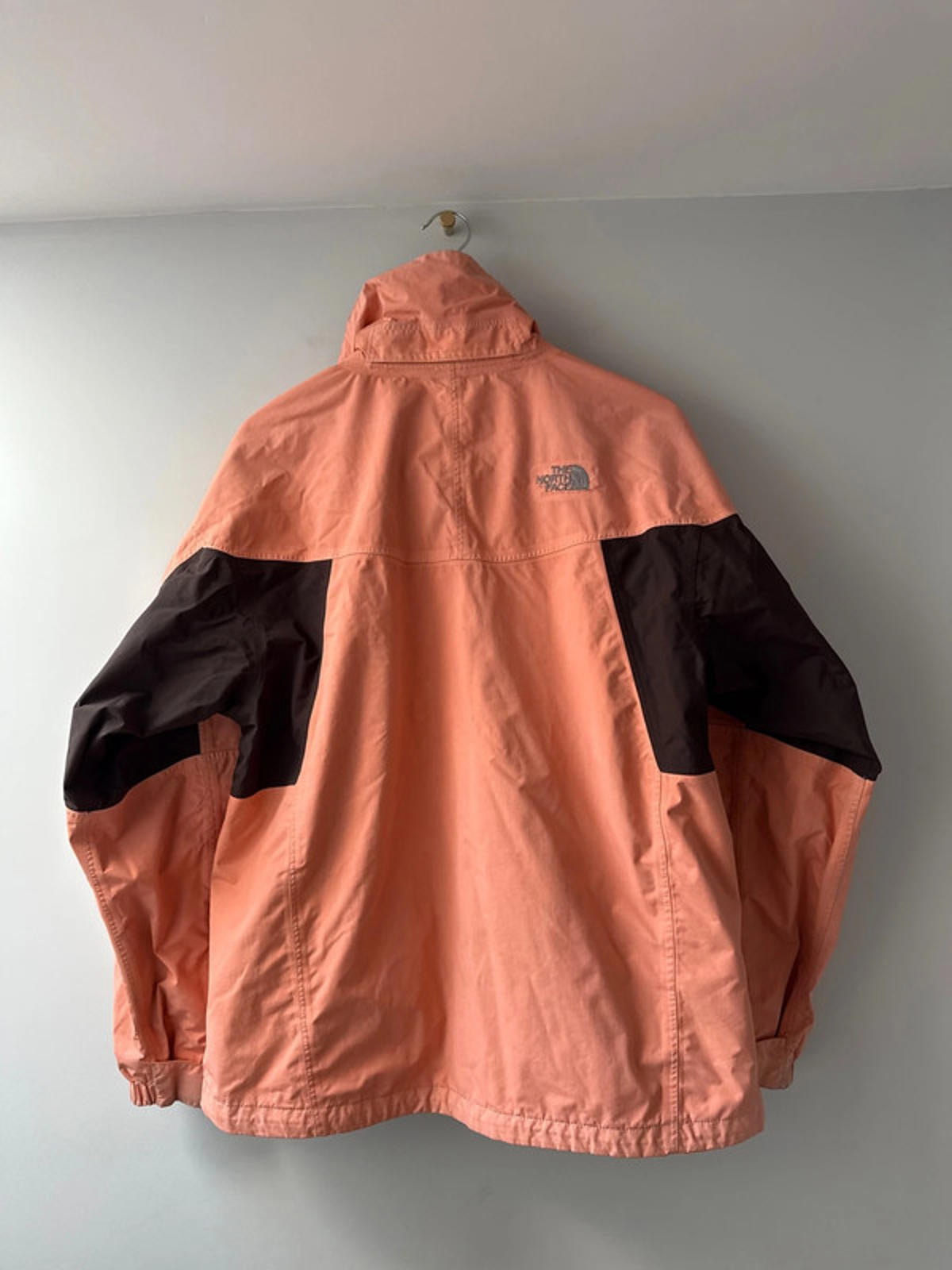 Men’s The North Face HyVent Waterproof Jacket Coat - Medium - 1008