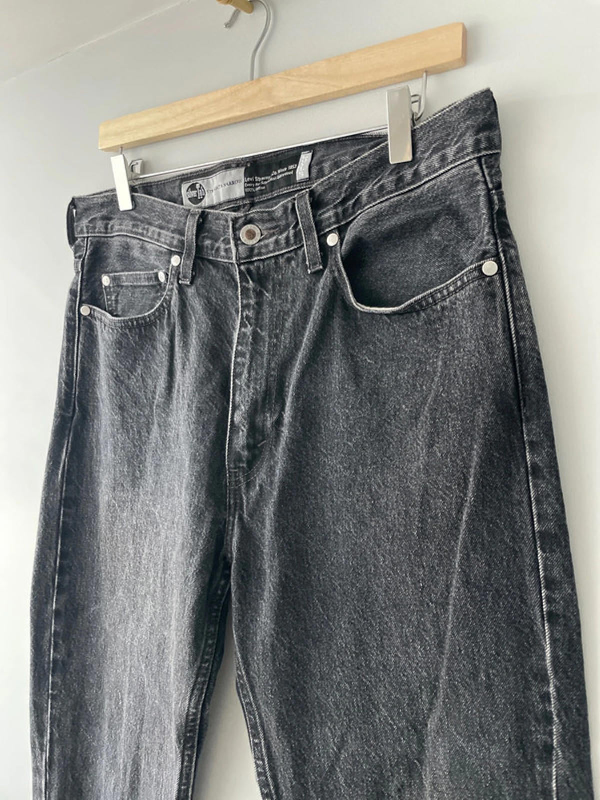 Men’s Levi’s Limited Edition Silver Tab Straight Fit Washed Jeans In Black - W32/L32 - 2528