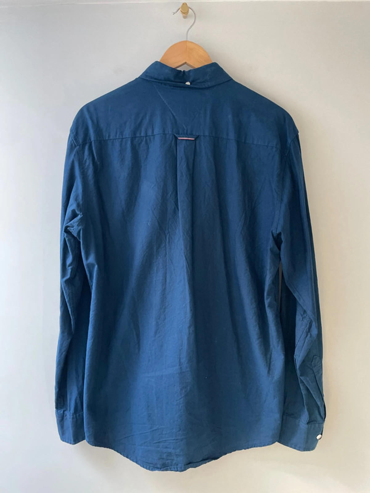 Men’s Tommy Hilfiger Button Down Collar Shirt in Navy - Large - 2568