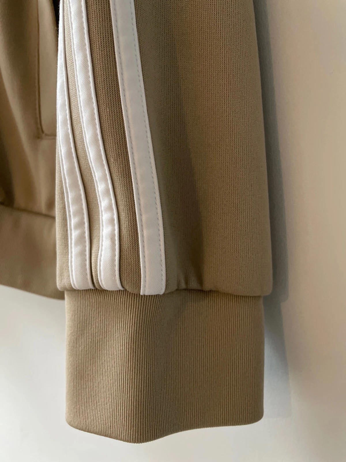 Women’s Adidas Track Jacket Full Zip In Beige - Medium - 2537