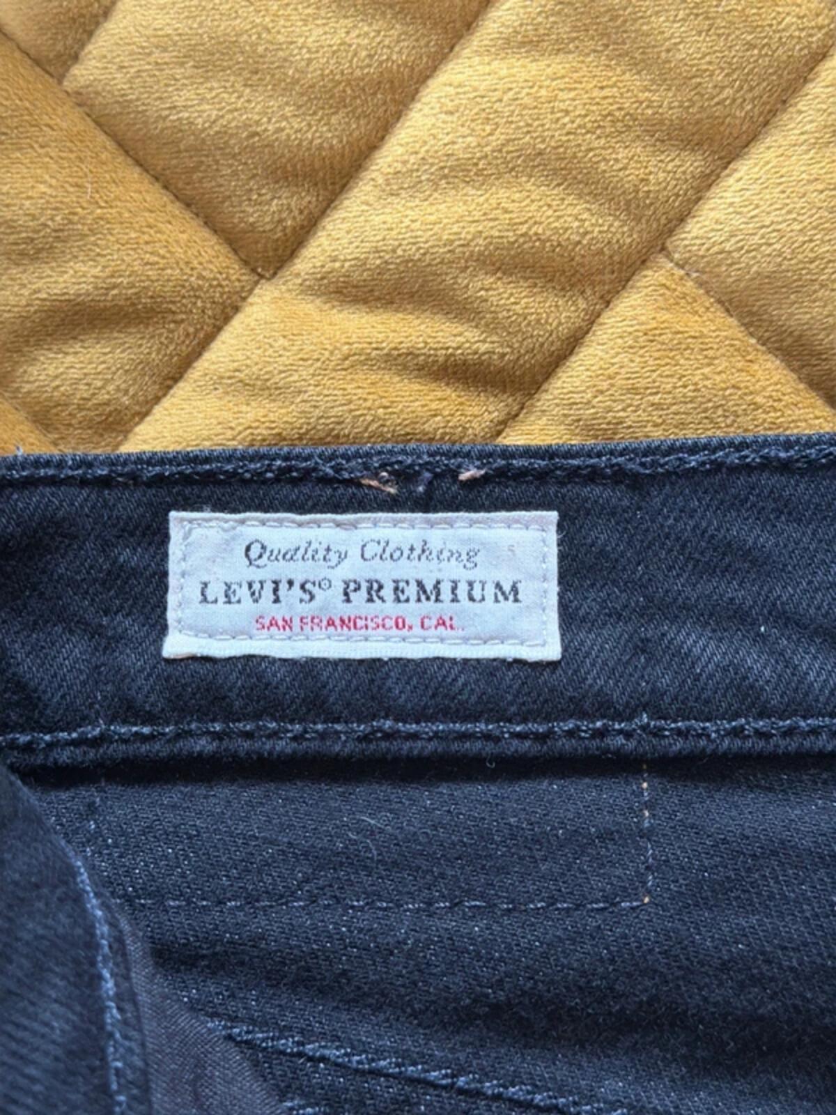 Women’s Levi’s High Waisted Ribcage Straight Fit Jeans In Black - W28/L27 - 3311