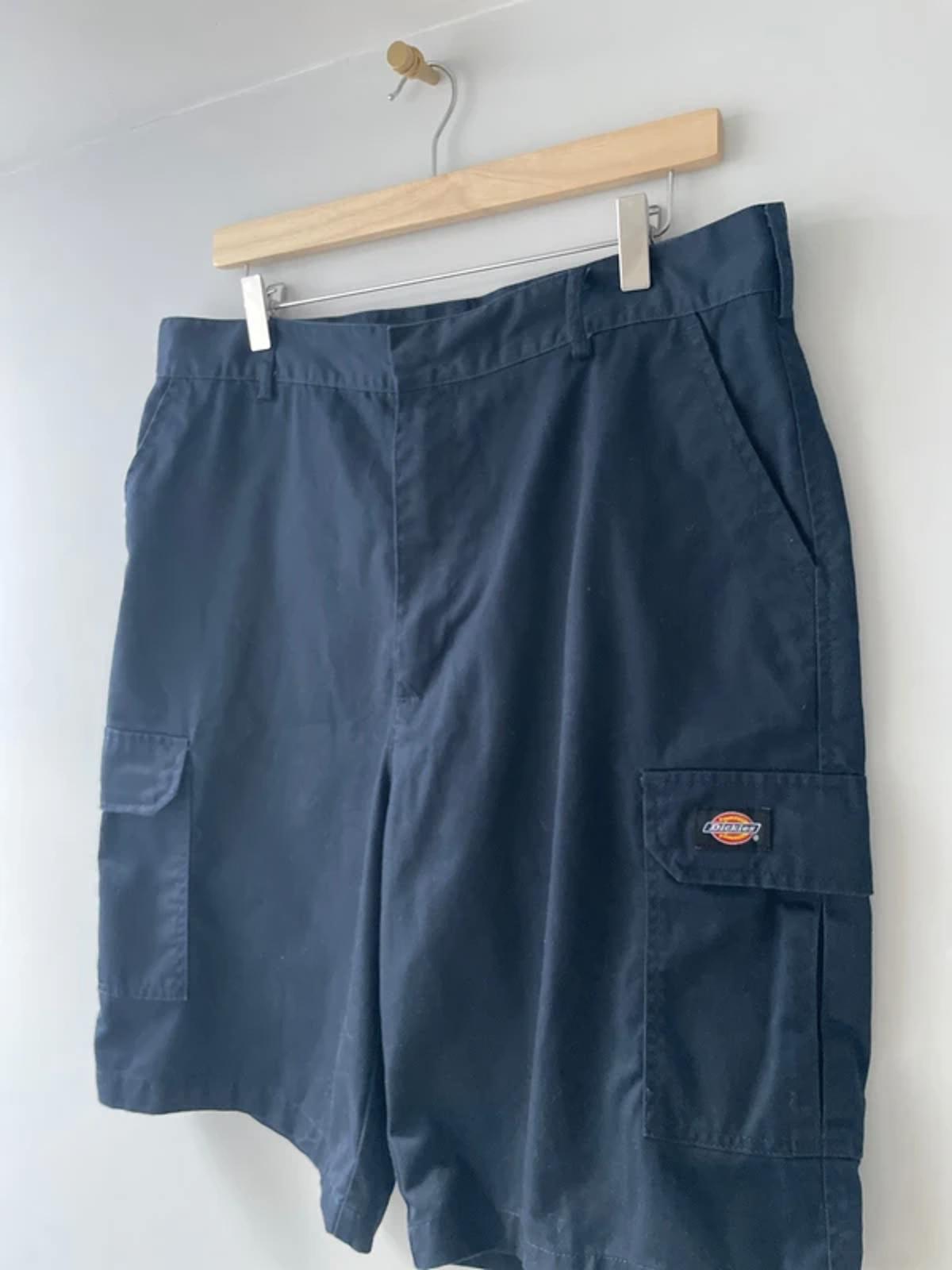 Men’s Dickies Baggy Fit Cargo Shorts In Navy Blue - W36/L10 - 3126