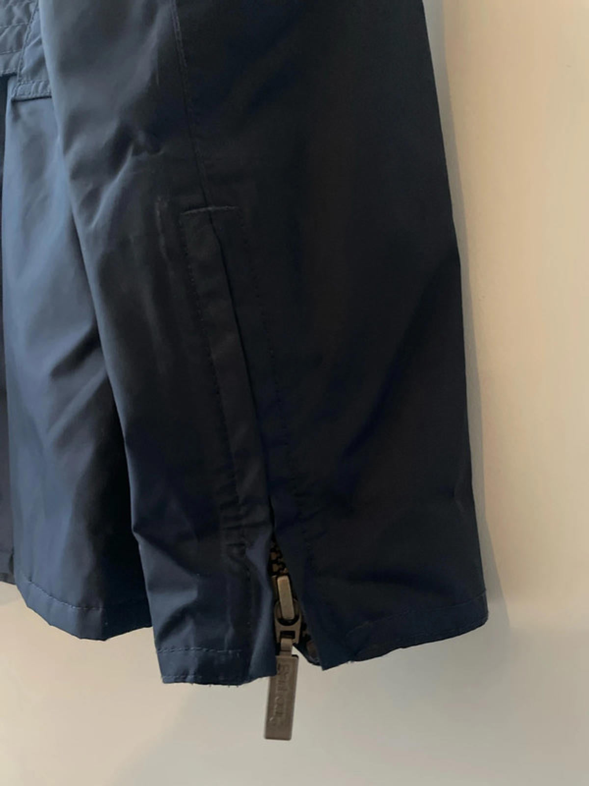 Women’s Barbour International Belted Waterproof Breathable Jacket in Navy - UK8 - 2531