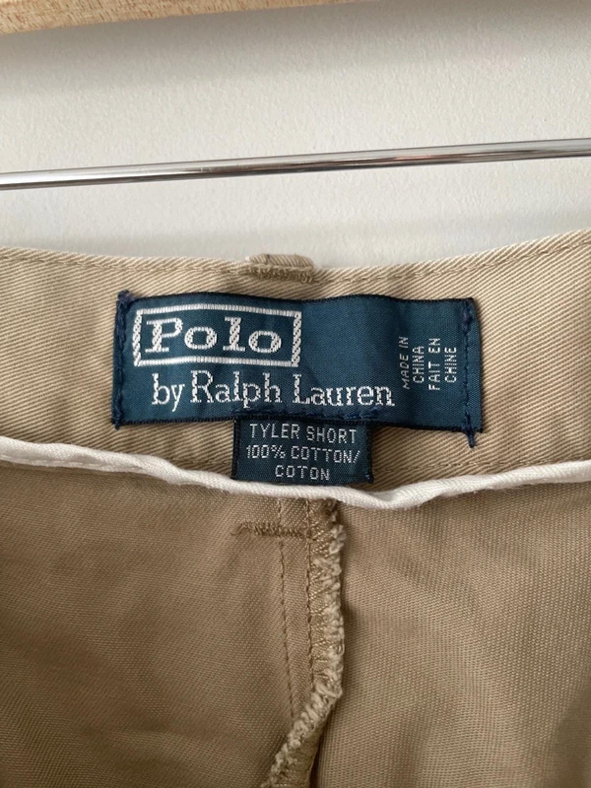 Men’s Ralph Lauren Tyler Front Pleated Shorts in Beige - W38/L9 - 3182