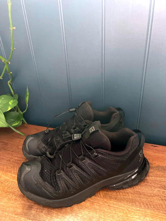 Men’s Salomon XA Pro 3D V8 Trainers In Black - UK 7.5 - 2112