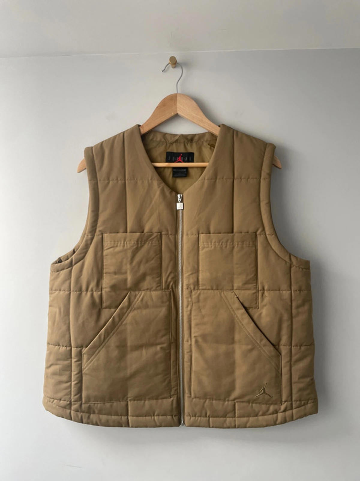 Women’s Jordan Jumpman Quilted Utility Vest Gilet In Brown - Medium - 2207