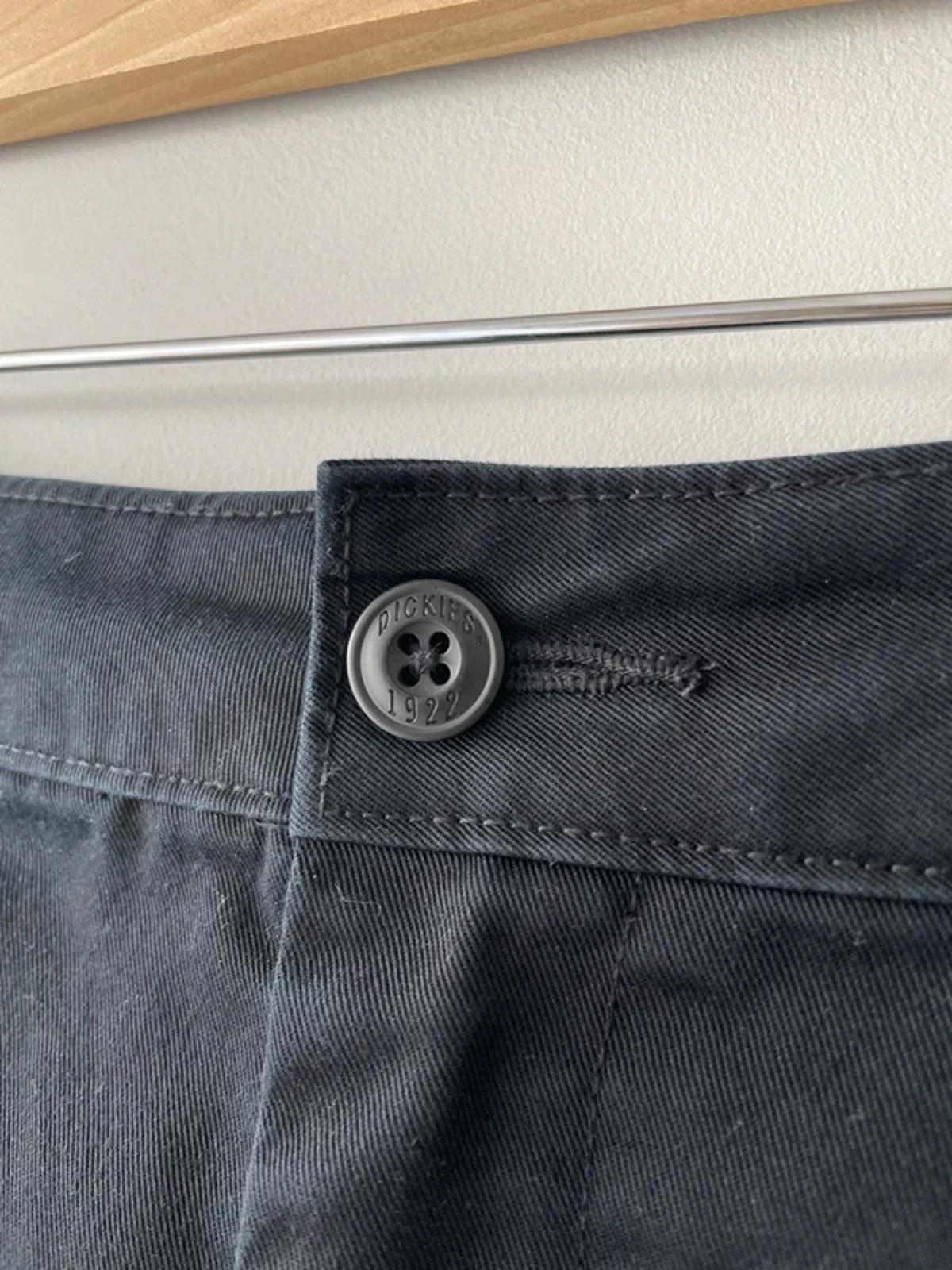 Men’s Dickies Cargo Chino Shorts in Black - W32/L9 - 3071