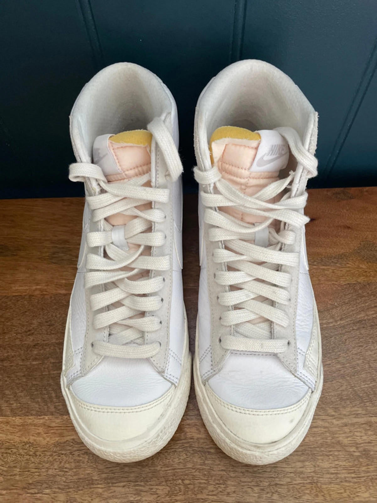 Women’s Nike Blazer Mid 77 Premium Leather Trainers - UK 5 - 1788