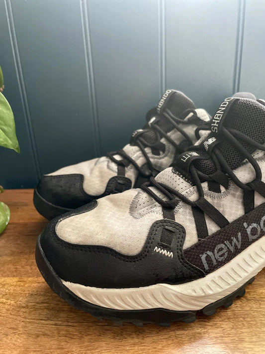 Men's New Balance Shando Chunky Sole Trainers In Black/White - UK 9 - 1635