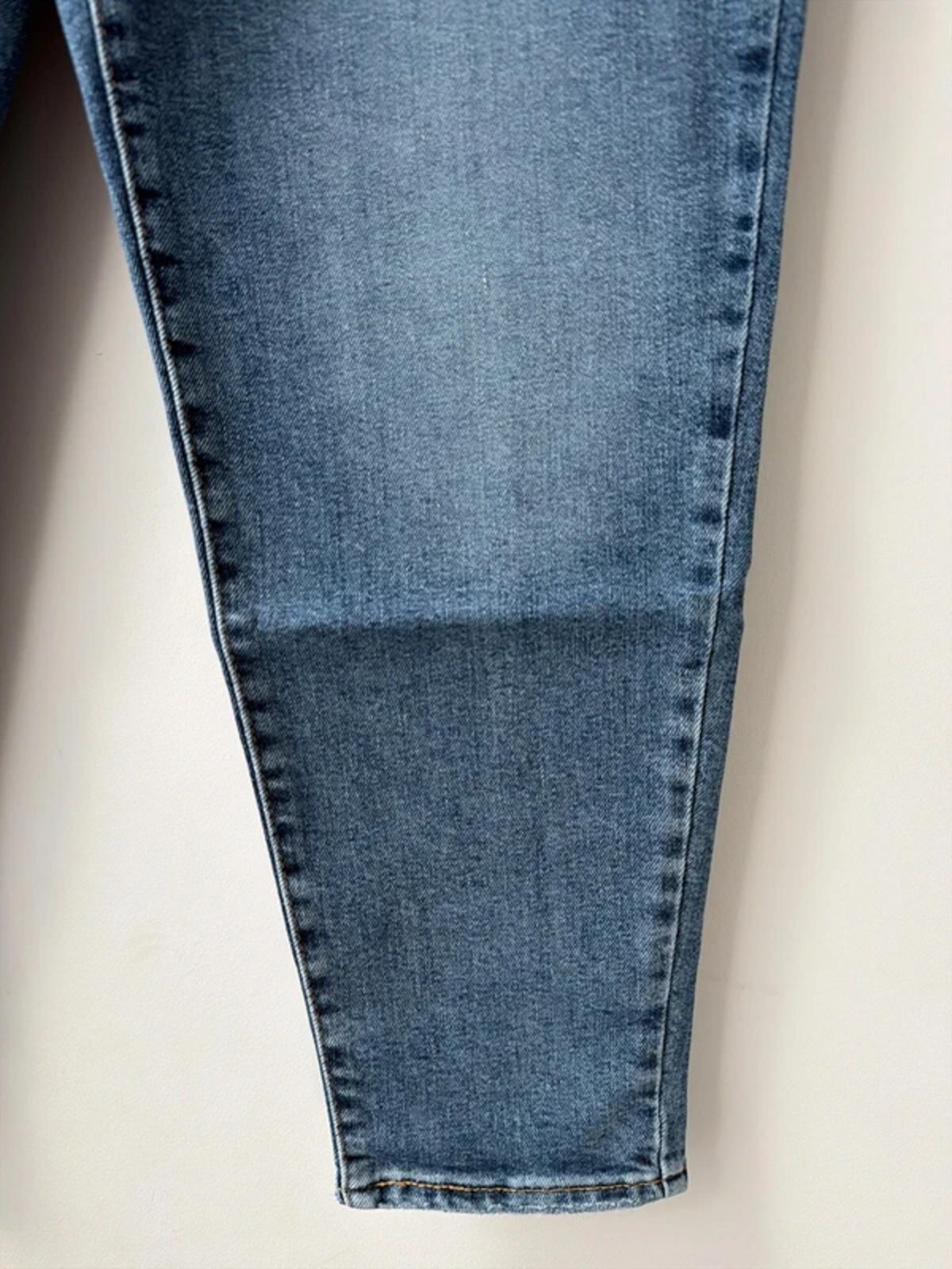 Women’s High Waisted Straight Leg Stretch Fit Mom Jeans - W28/L27 - 3434