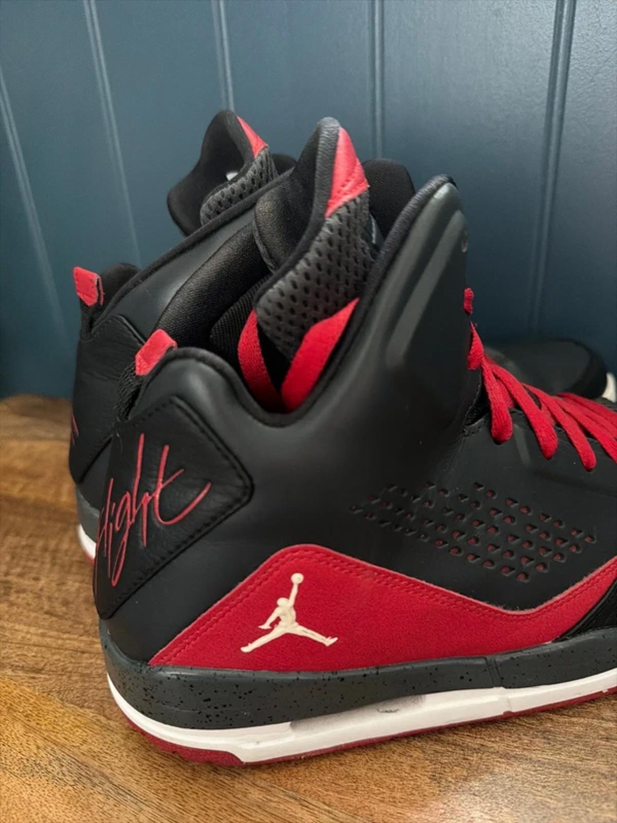 Men’s Nike Air Jordan SC-3 Basketball Trainers In Black/Red - Uk9 - 3293
