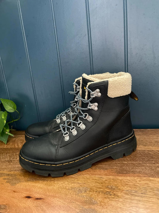 Women’s Dr Martens Combs Premium Leather Faux Fur Lined Lace Up Boots In Black - UK6 - 2357