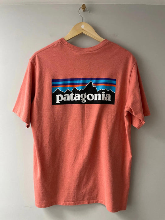 Men’s Patagonia Crew Neck Printed T-shirt In Coral - Medium - 2543