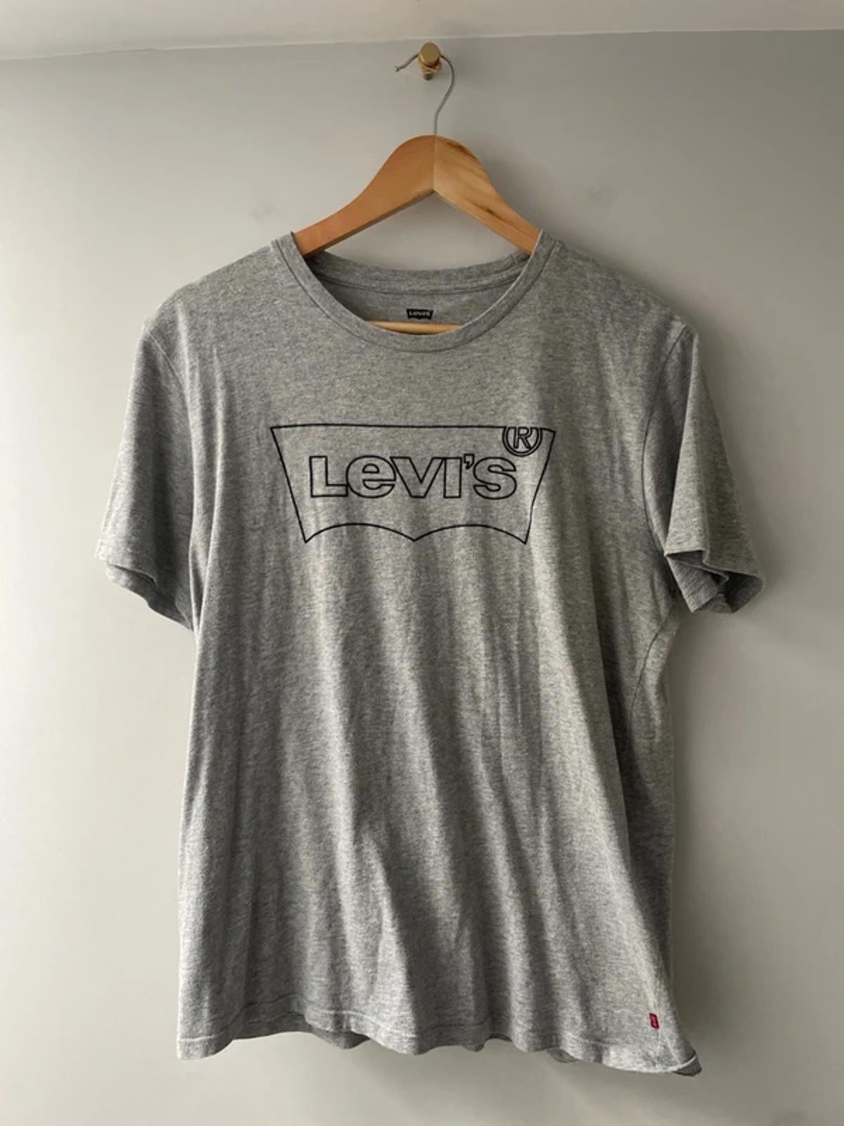 Men’s Levi’s Crew Neck Short Sleeve T-shirt in Grey - Medium - 3035