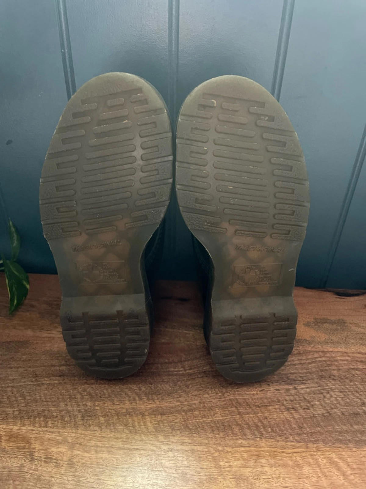 Women’s Dr Martens 101 Premium Leather Lace Up Boots In Black - UK4 - 2160