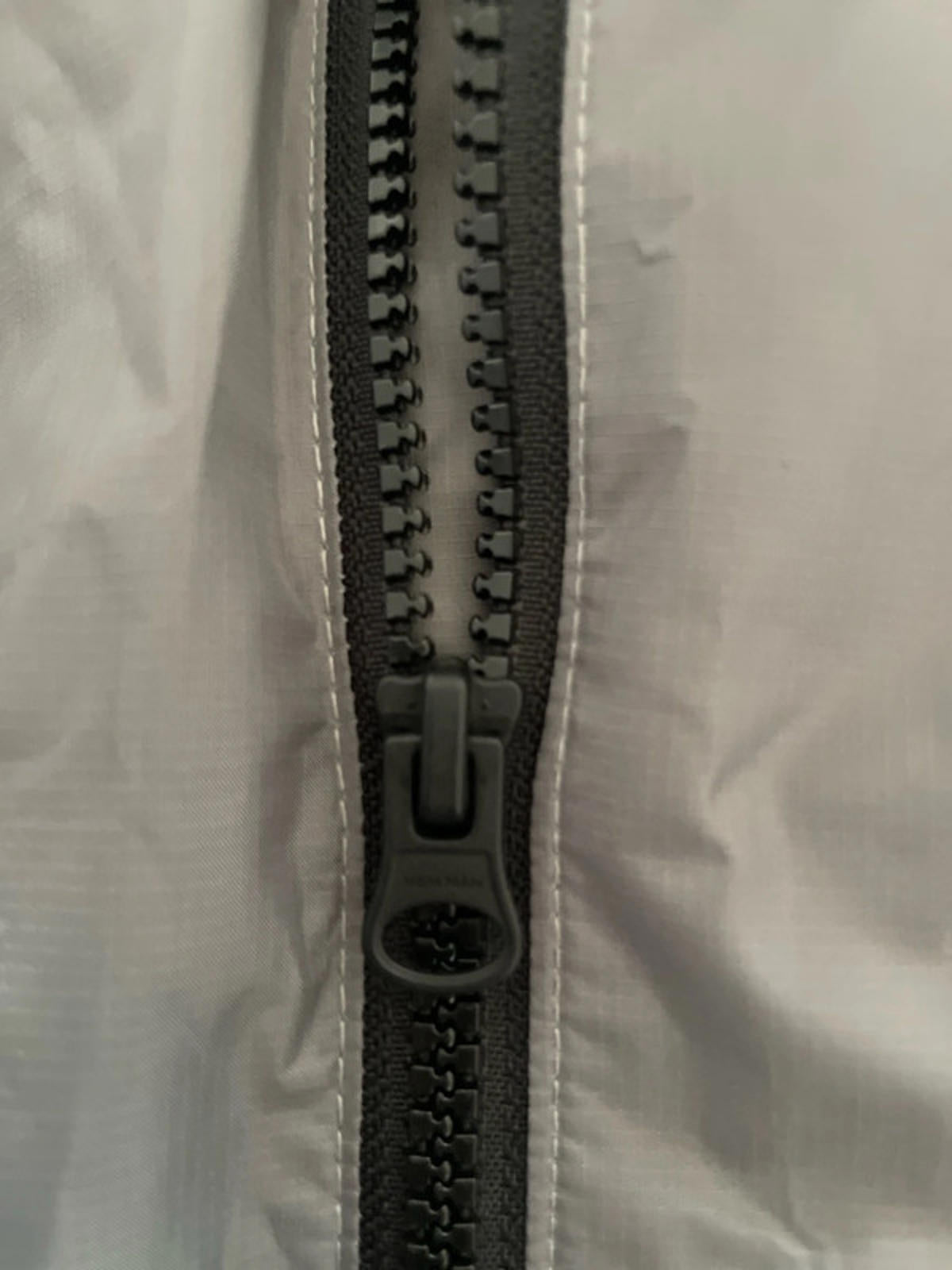 Men’s H&M Oversized Fit Windbreaker Hooded Jacket In Grey - XSmall - 2442