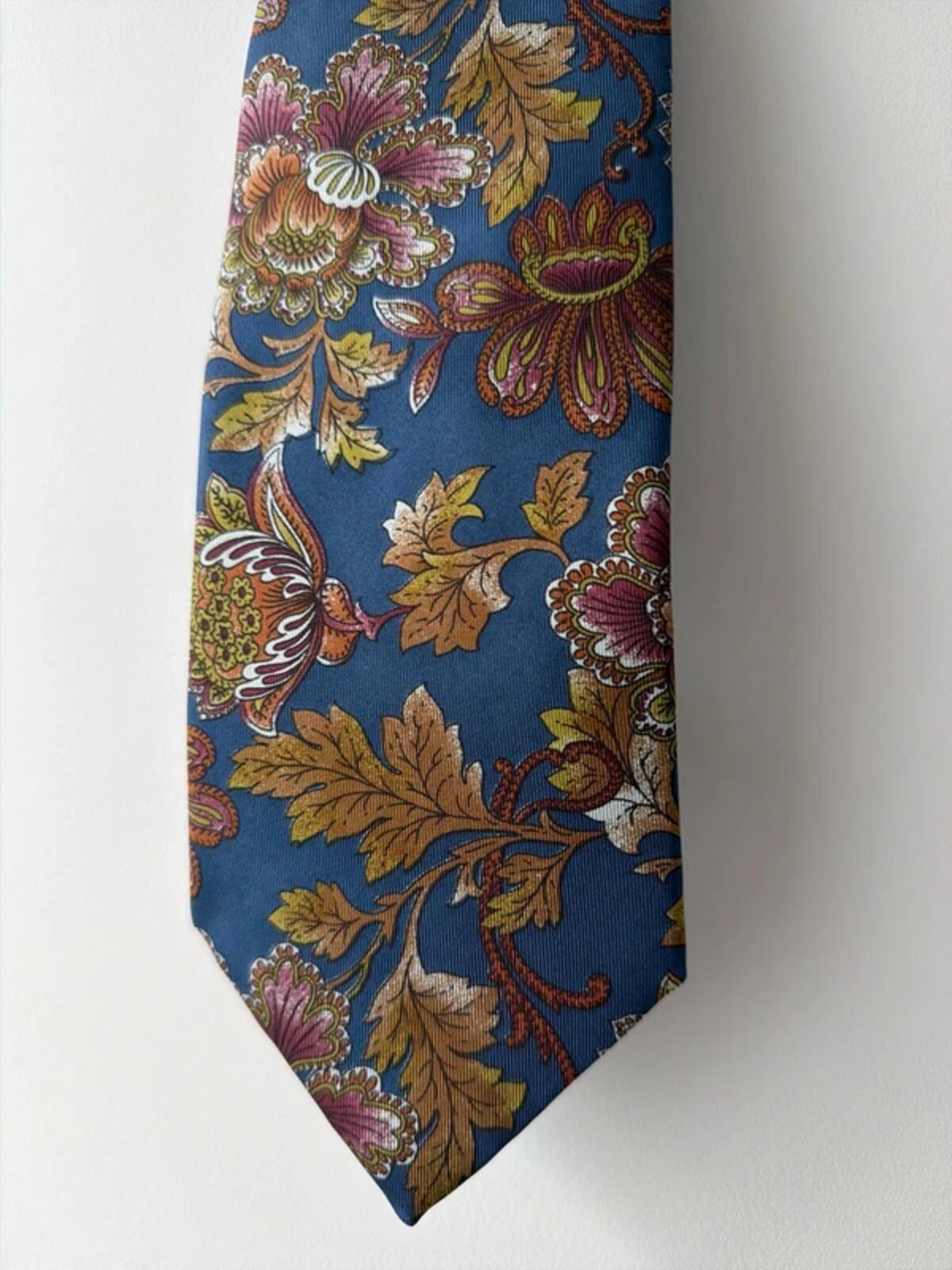100% Premium Silk Tie With Flower design Made In England - 333