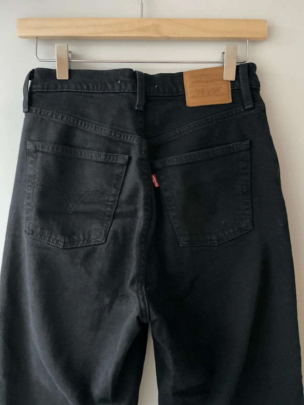 Women’s Levi’s High Waisted Ribcage Straight Fit Jeans In Black - W26/L27 - 2758