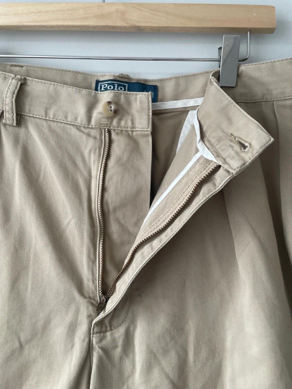 Men’s Ralph Lauren Tyler Front Pleated Shorts in Beige - W38/L9 - 3182