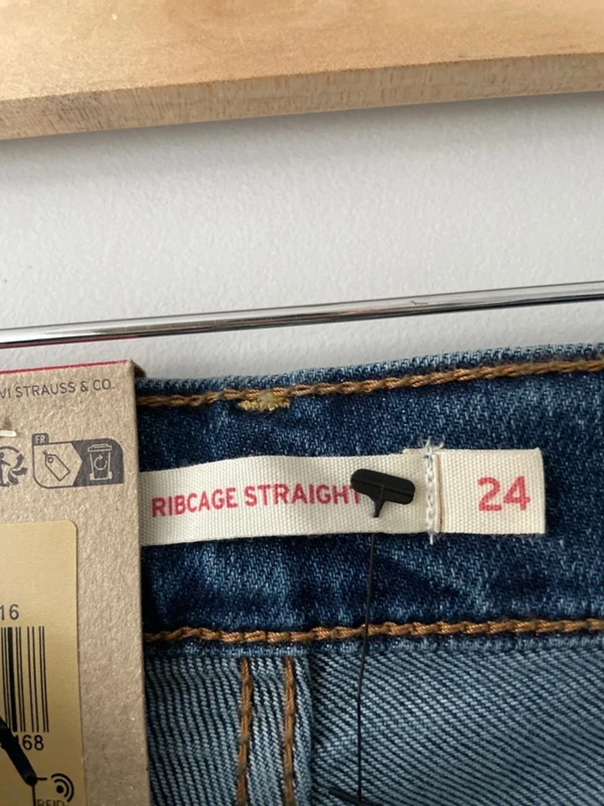Women’s Levi’s High Waisted Ribcage Straight Fit Jeans In Navy - W24/L32 - 2922