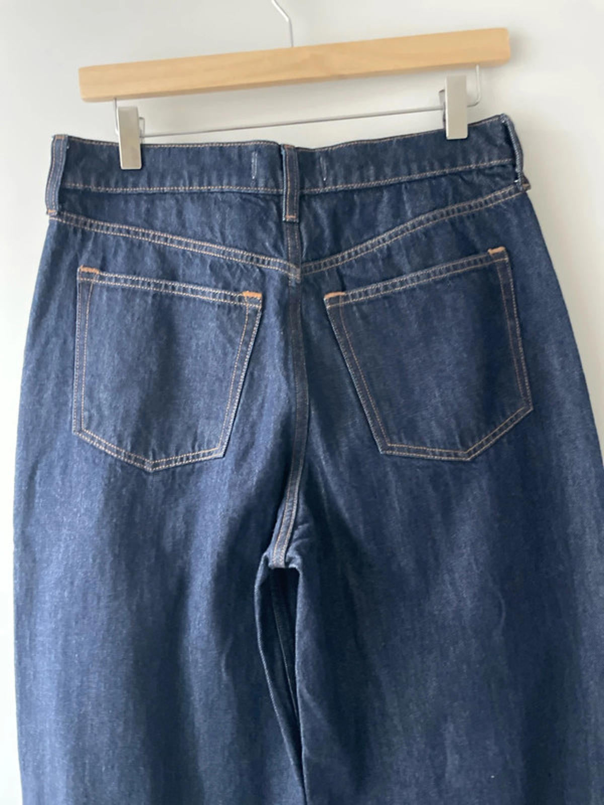 Women’s Abercrombie and Fitch High Rise Wide Leg Jeans in Navy - W28/L32 - 2563