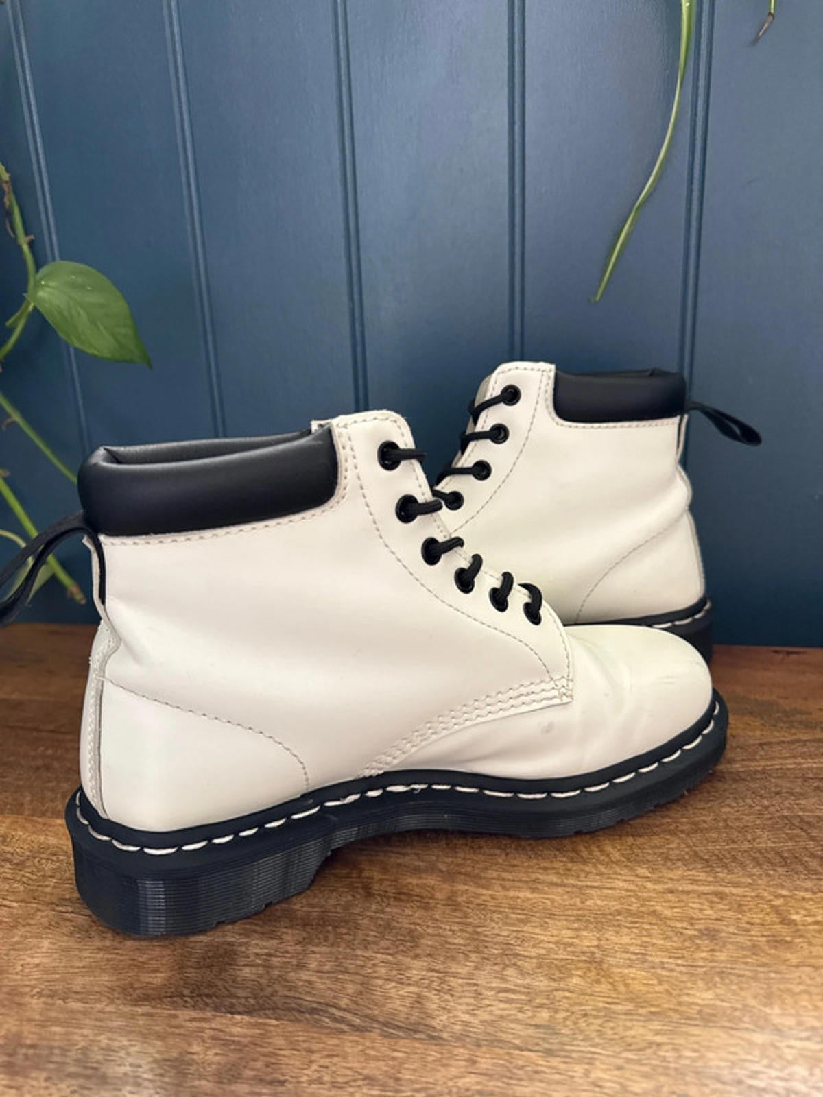 Women’s Dr Martens 939 Premium Leather Lace Up Boots In White/Black - Uk6 - 0784