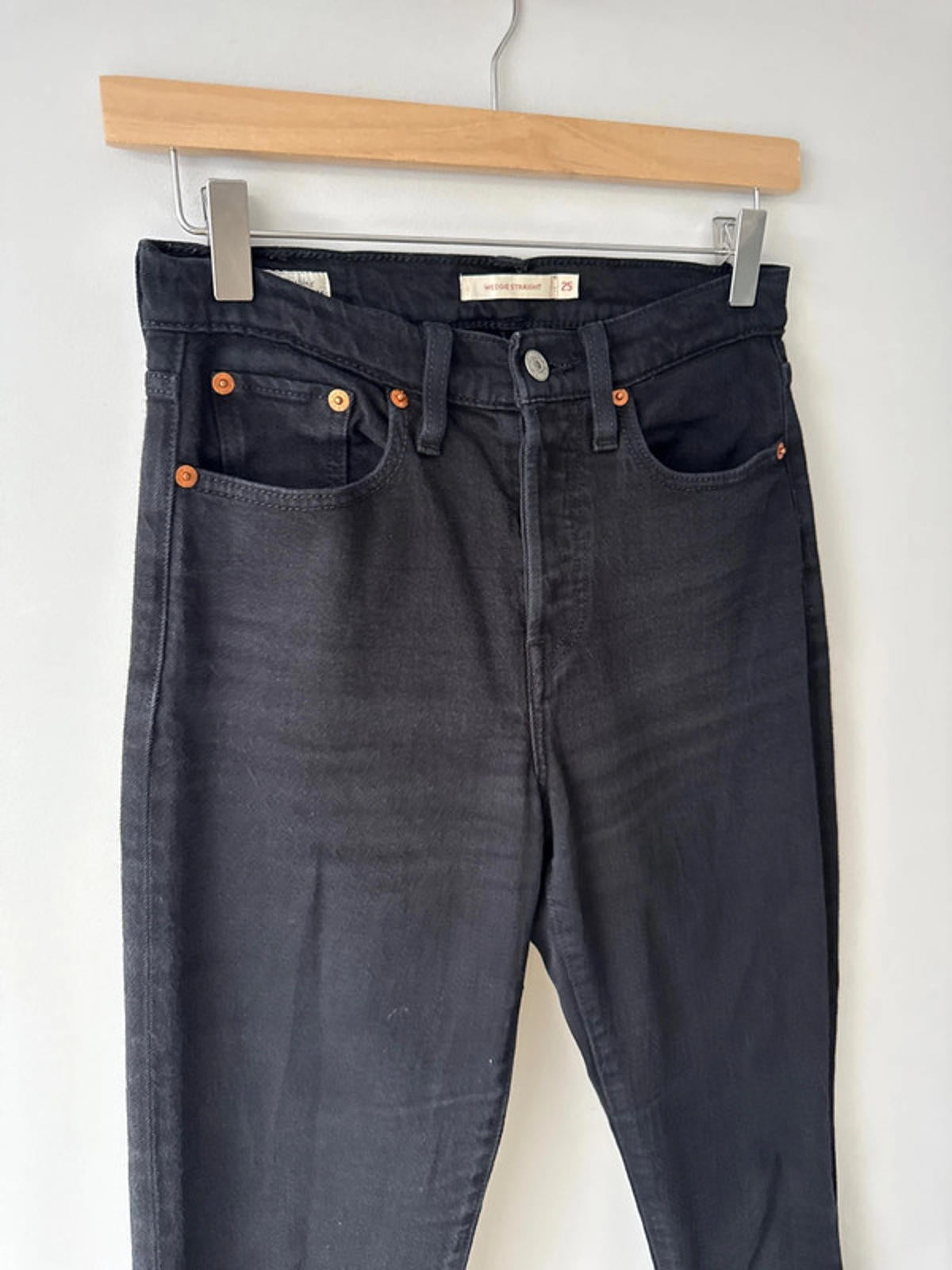 Women’s Levi’s Wedge Straight High Waisted Fit Jeans In Black - W25/L28 - 1957