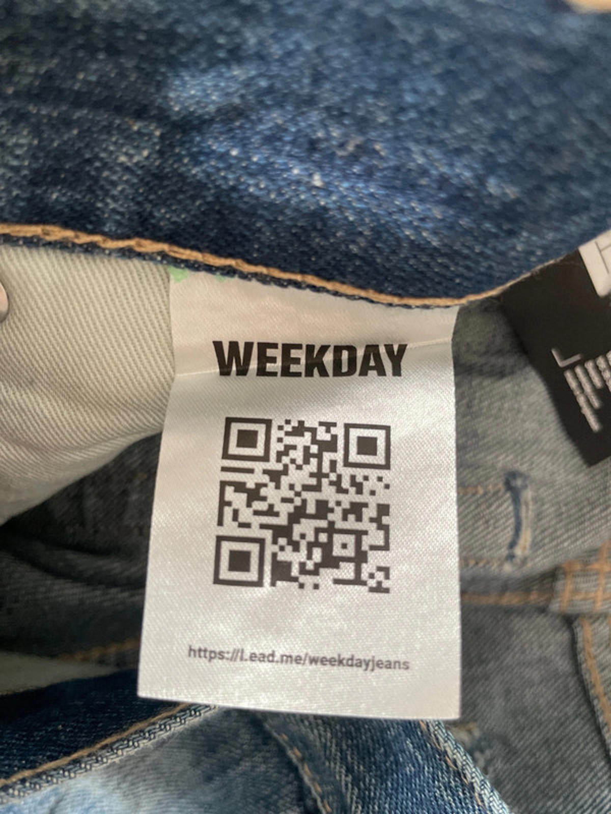 Women’s Weekday Astro Loose Baggy Fit Jeans in Blue - W26/L34 - 2487