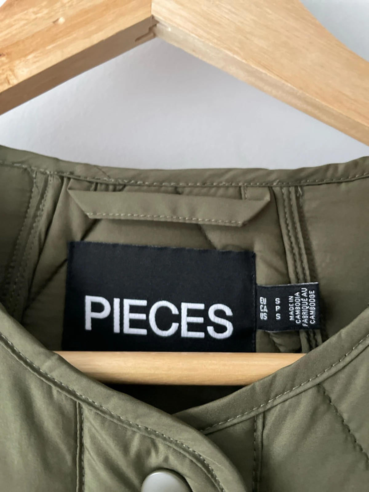 Women’s Pieces Light Weight Crew Neck Quilted Jacket In Khaki - Small - 2481