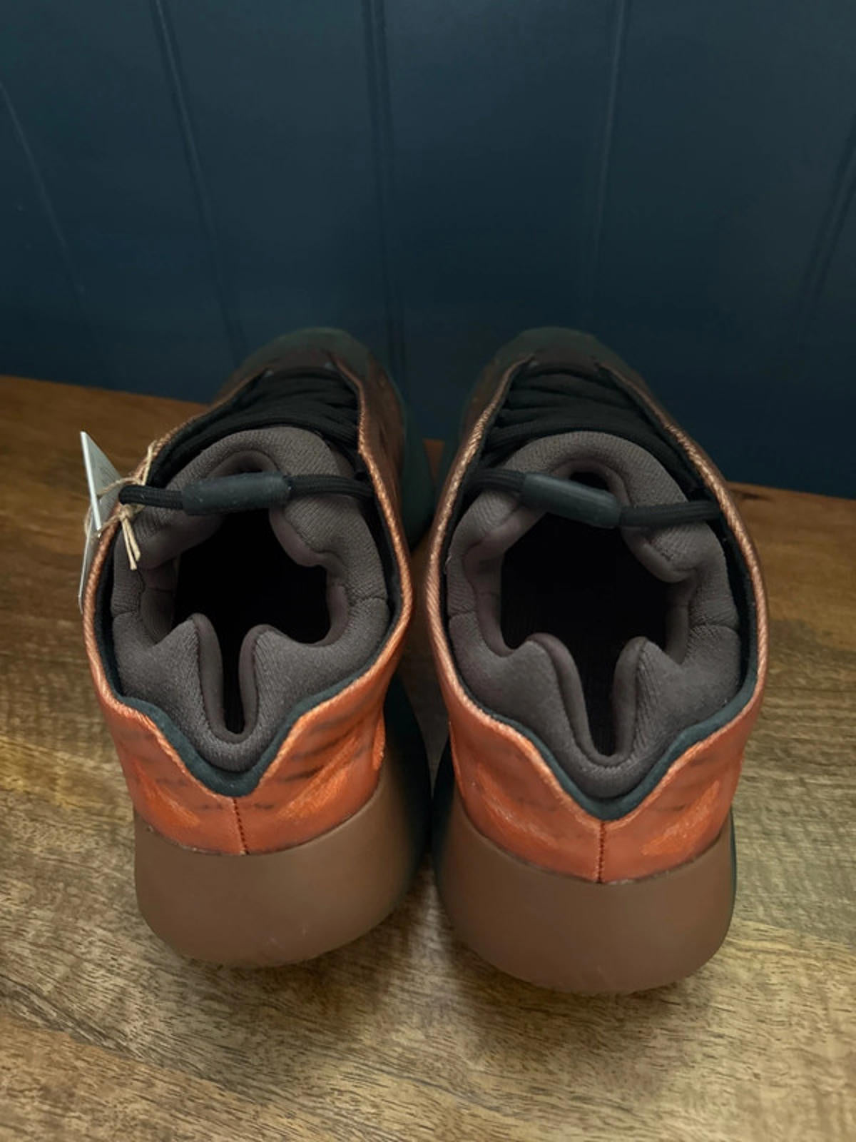 Men’s Yeezy 700 V3 Copper Fade Chunky Sole Trainers - Uk7.5 - 1295