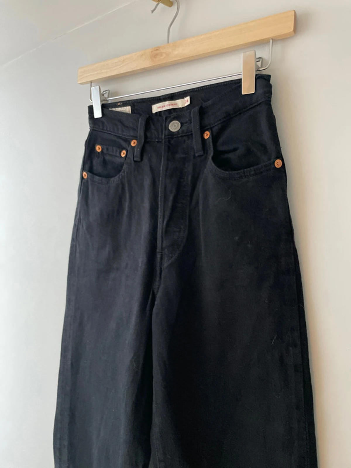 Women’s Levi’s High Waisted Ribcage Straight Fit Jeans In Black  - W24/L27 - 2499